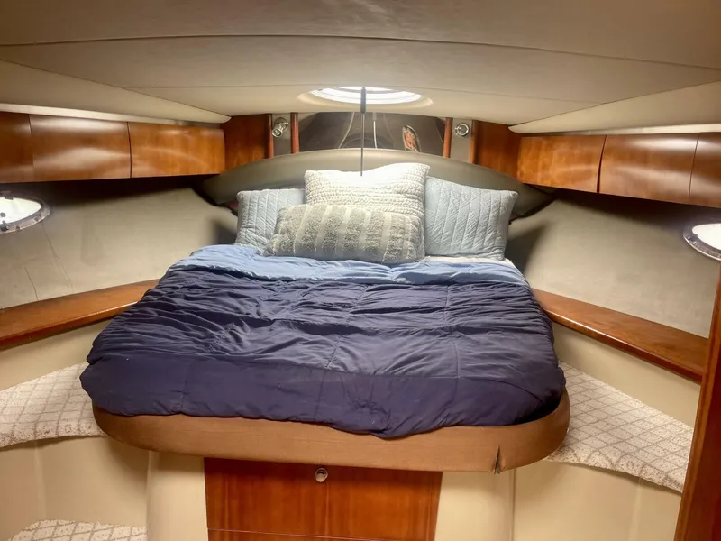 Slide: The Image of Cruisers 420 Express 2006 - 24