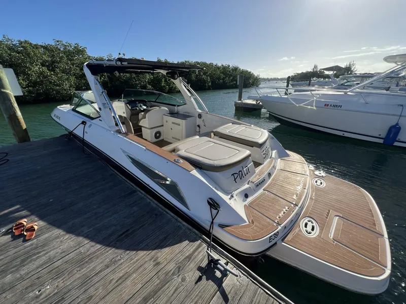 The Image of Sea Ray 300 SLX 2012 - 0