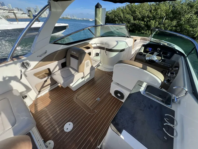 Slide: The Image of Sea Ray 300 SLX 2012 - 10