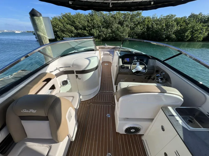 Slide: The Image of Sea Ray 300 SLX 2012 - 14