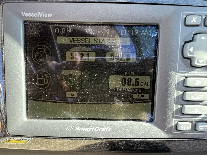 Slide: The Image of Sea Ray 300 SLX 2012 - 24