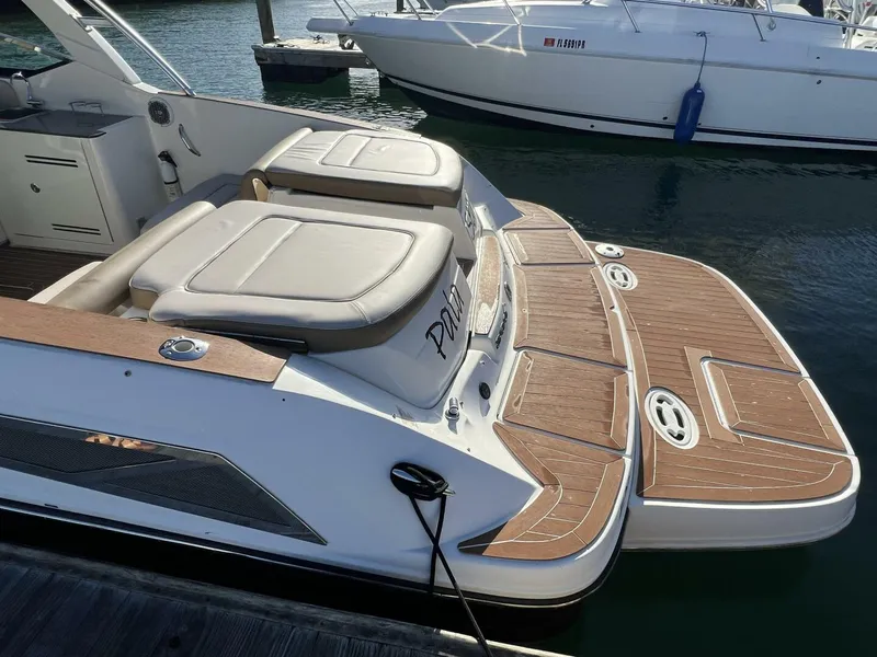 Slide: The Image of Sea Ray 300 SLX 2012 - 3