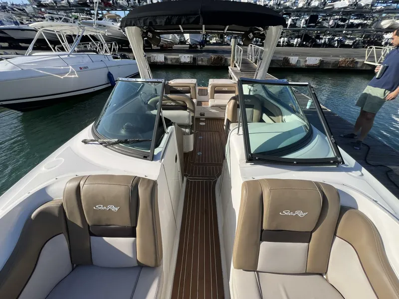 Slide: The Image of Sea Ray 300 SLX 2012 - 33