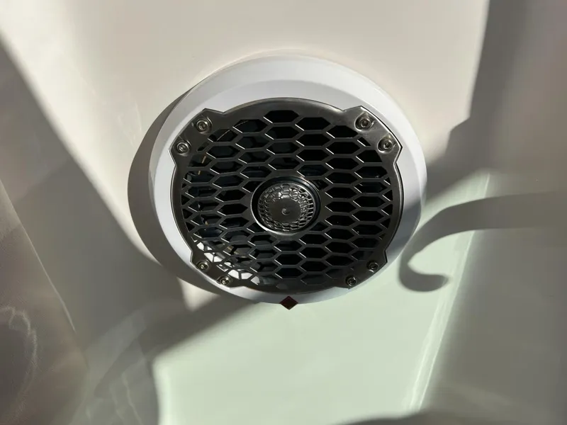 Slide: The Image of Sea Ray 300 SLX 2012 - 35