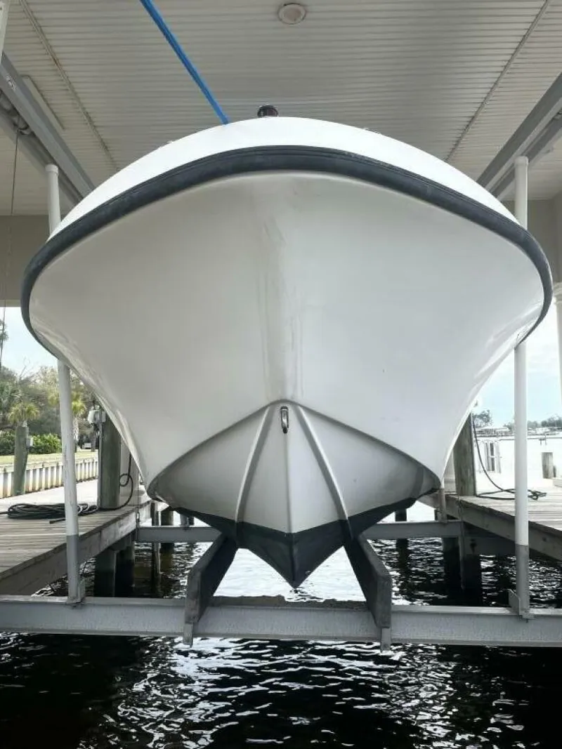 Slide: The Image of Mako 221 CC 1992 - 2