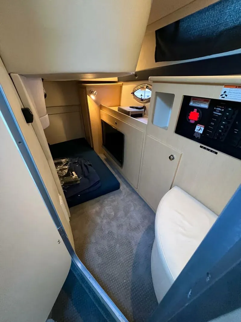 Slide: The Image of Bayliner 335 2012 - 12