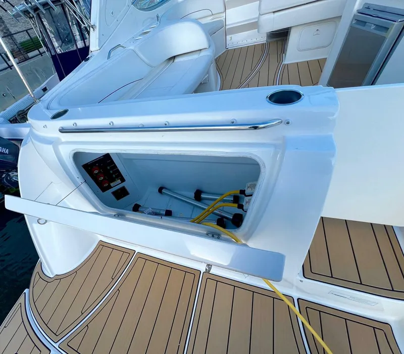 Slide: The Image of Bayliner 335 2012 - 17