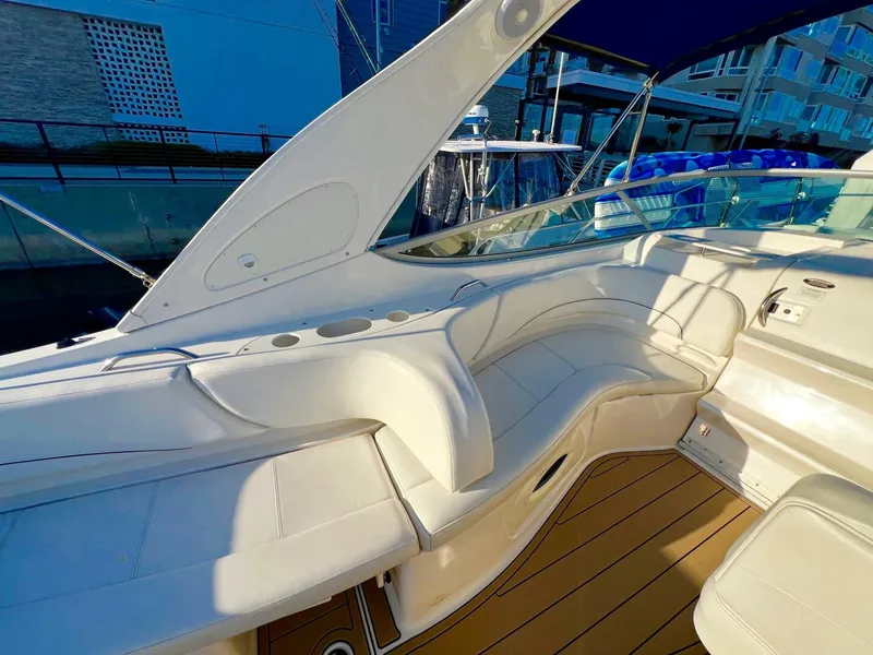 Slide: The Image of Bayliner 335 2012 - 38