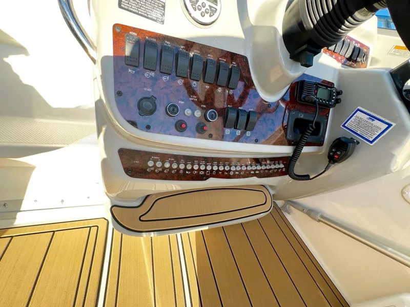 Slide: The Image of Bayliner 335 2012 - 42