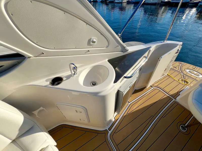 Slide: The Image of Bayliner 335 2012 - 48