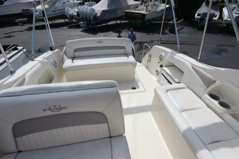 Slide: The Image of Stingray 240 CS 2006 - 12