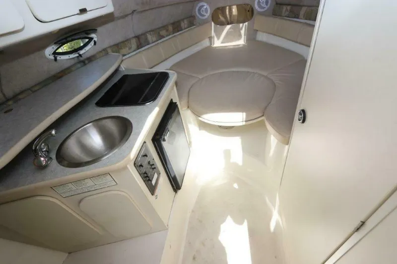 Slide: The Image of Stingray 240 CS 2006 - 13