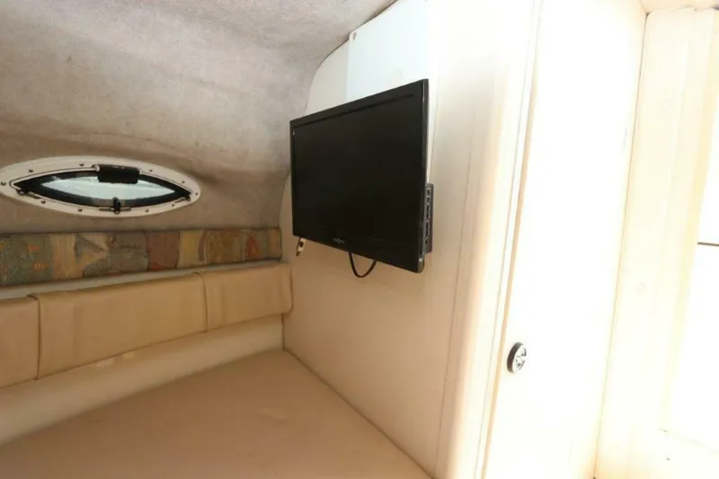 Slide: The Image of Stingray 240 CS 2006 - 15