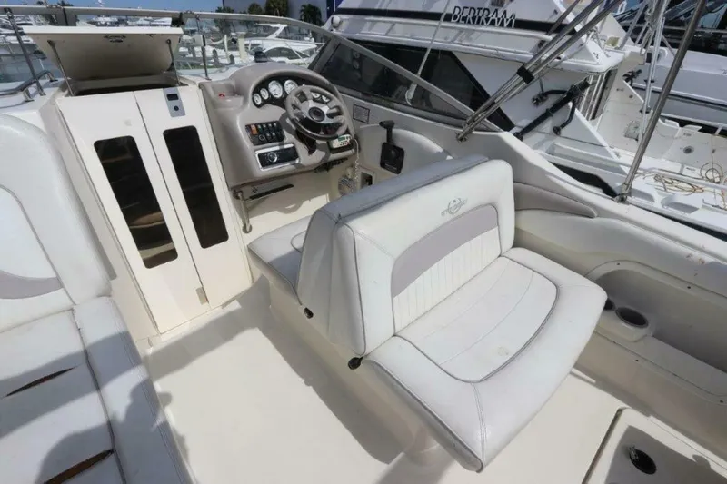 Slide: The Image of Stingray 240 CS 2006 - 7