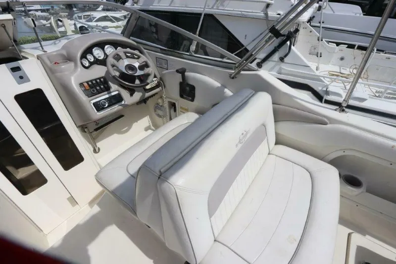 Slide: The Image of Stingray 240 CS 2006 - 8