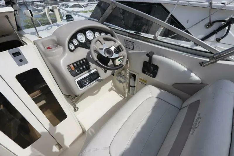 Slide: The Image of Stingray 240 CS 2006 - 9