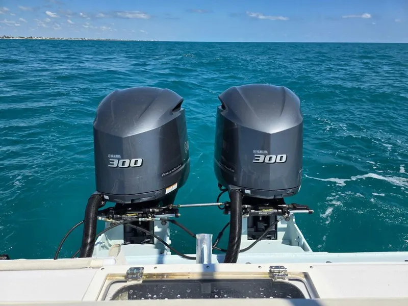 Slide: The Image of Contender Custom 33 Center Console 2012 - 26