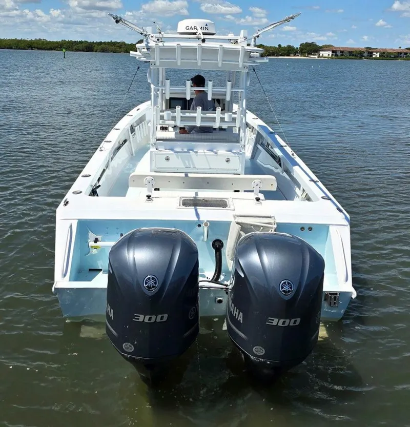 Slide: The Image of Contender Custom 33 Center Console 2012 - 29