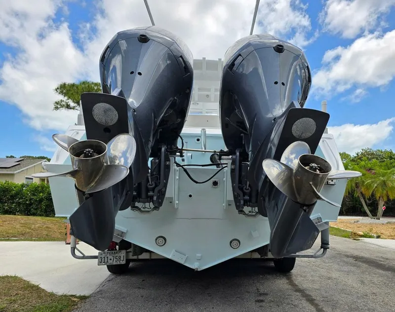 Slide: The Image of Contender Custom 33 Center Console 2012 - 31