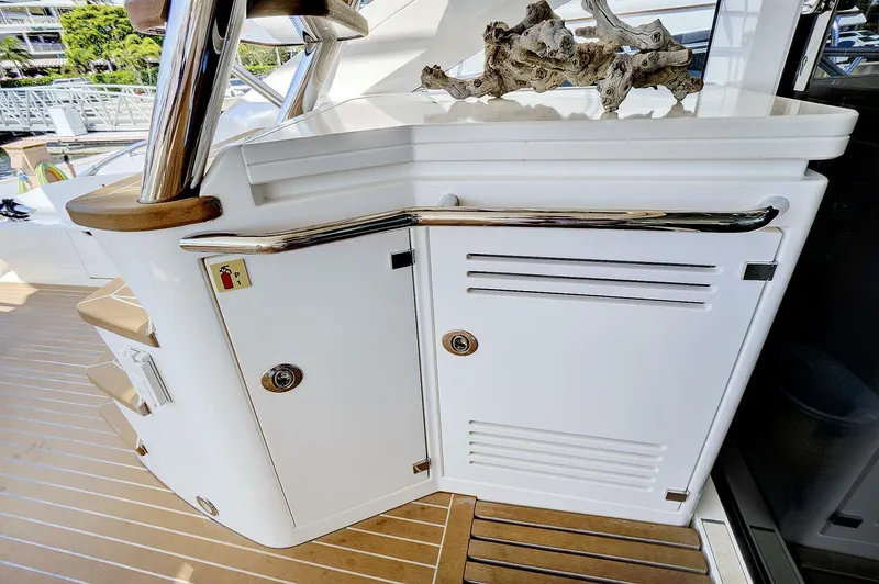 Slide: The Image of Sunseeker 68 Sport Yacht 2017 - 17
