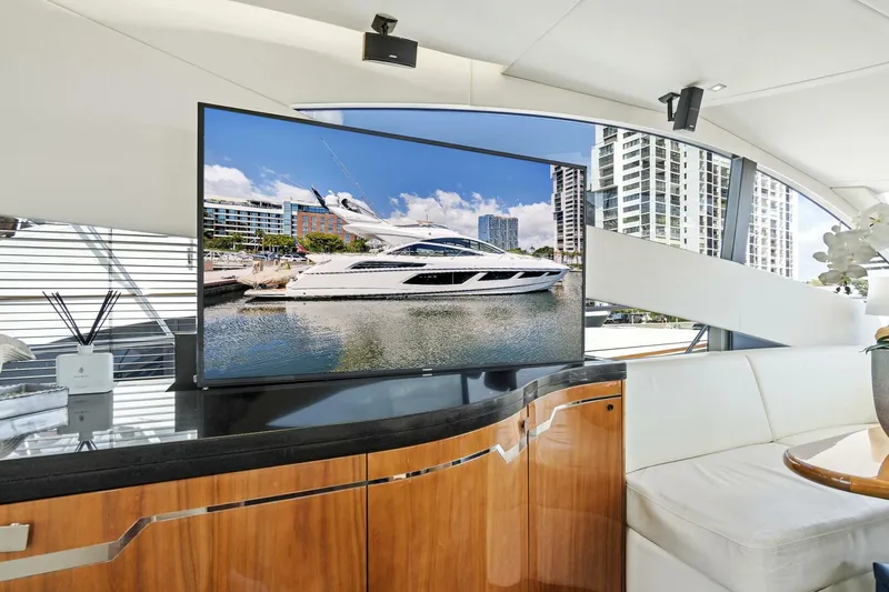 Slide: The Image of Sunseeker 68 Sport Yacht 2017 - 32