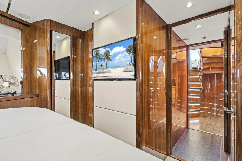 Slide: The Image of Sunseeker 68 Sport Yacht 2017 - 50