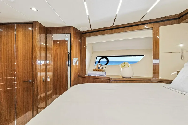 Slide: The Image of Sunseeker 68 Sport Yacht 2017 - 51