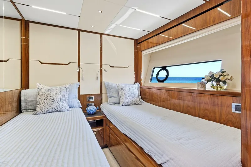 Slide: The Image of Sunseeker 68 Sport Yacht 2017 - 53
