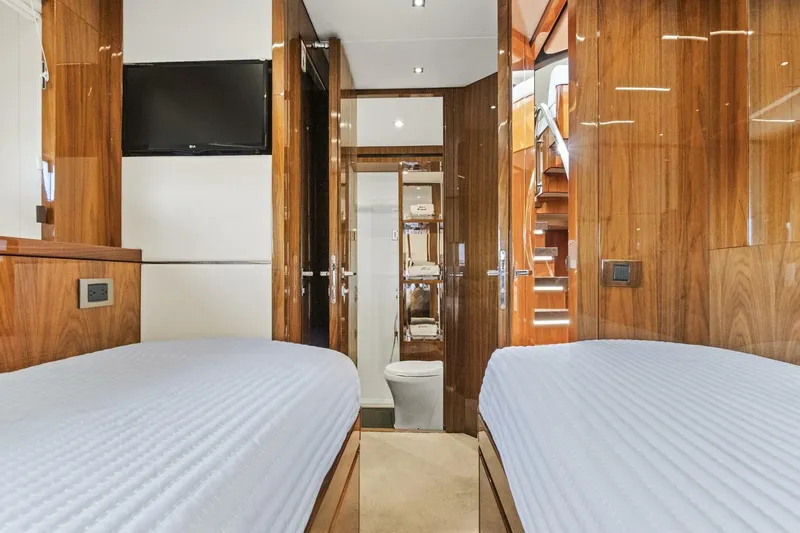 Slide: The Image of Sunseeker 68 Sport Yacht 2017 - 55