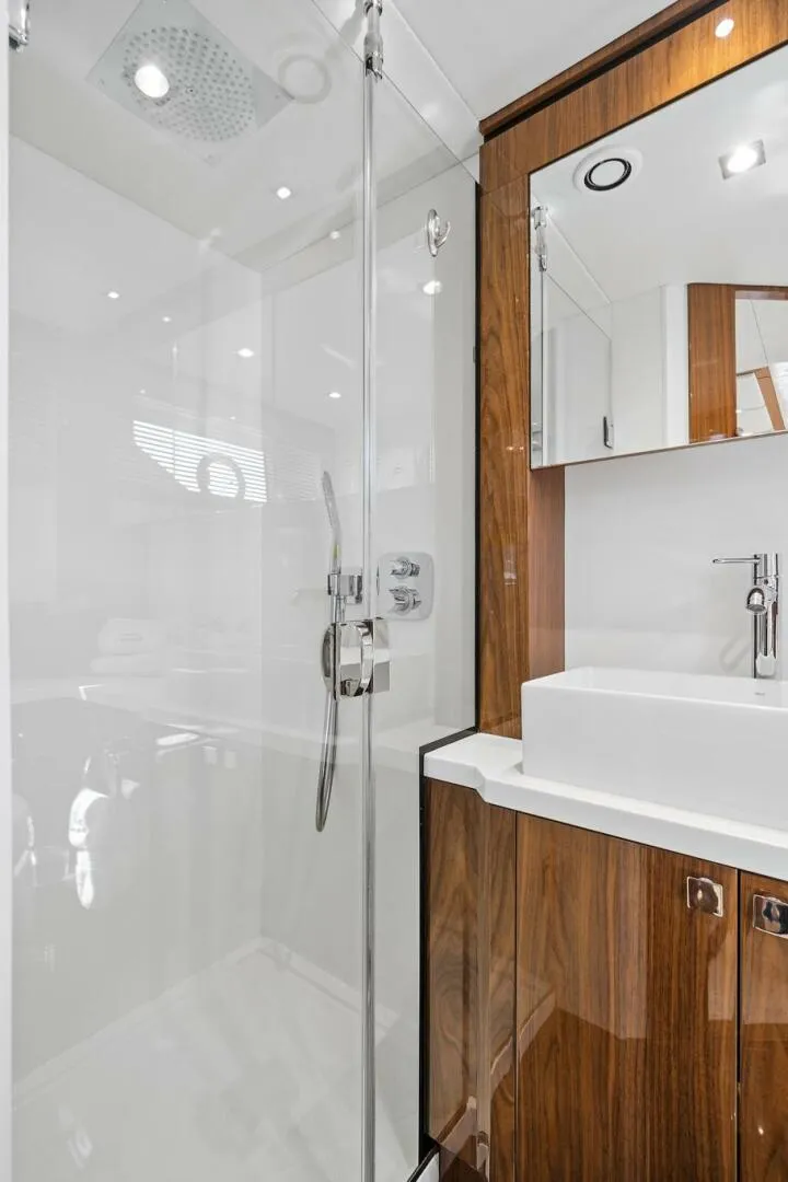 Slide: The Image of Sunseeker 68 Sport Yacht 2017 - 62