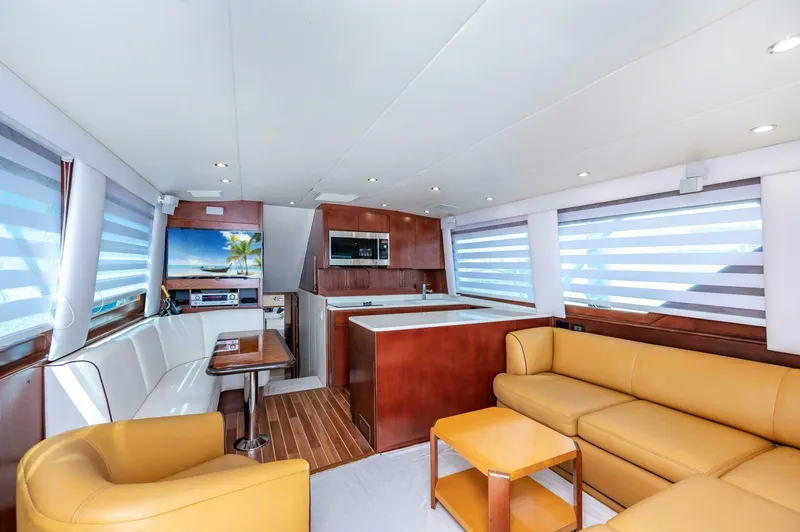 Slide: The Image of Hatteras 50 Convertible 1992 - 18