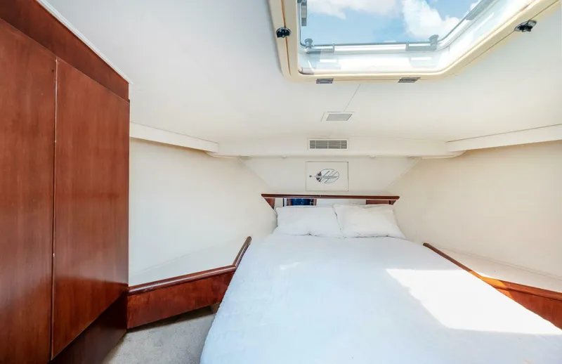 Slide: The Image of Hatteras 50 Convertible 1992 - 27
