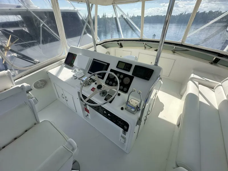 Slide: The Image of Hatteras 50 Convertible 1992 - 44