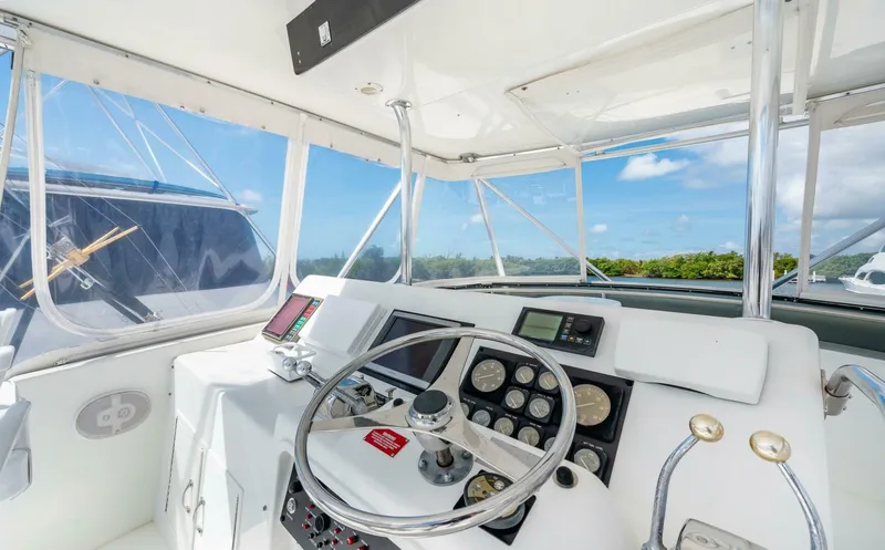 Slide: The Image of Hatteras 50 Convertible 1992 - 6