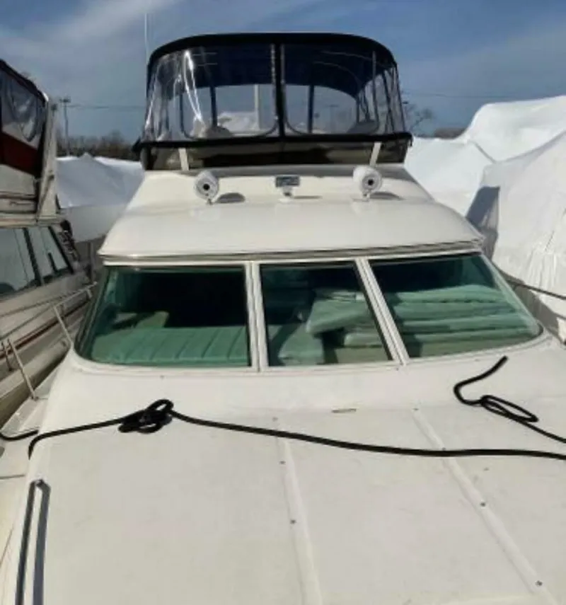 Slide: The Image of Sea Ray 400 Sedan Bridge 2001 - 25