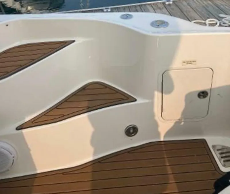 Slide: The Image of Sea Ray 400 Sedan Bridge 2001 - 27
