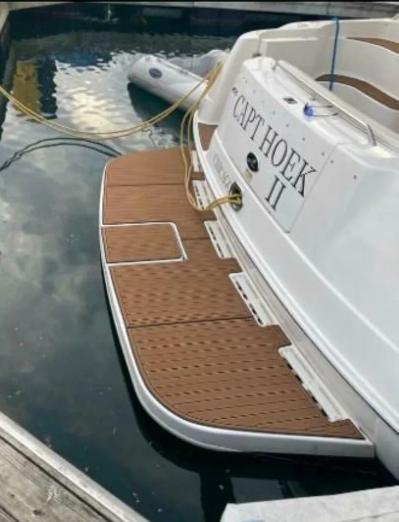Slide: The Image of Sea Ray 400 Sedan Bridge 2001 - 28