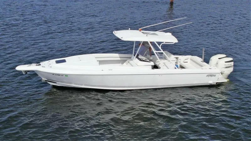 The Image of Intrepid 32 2003 - 0