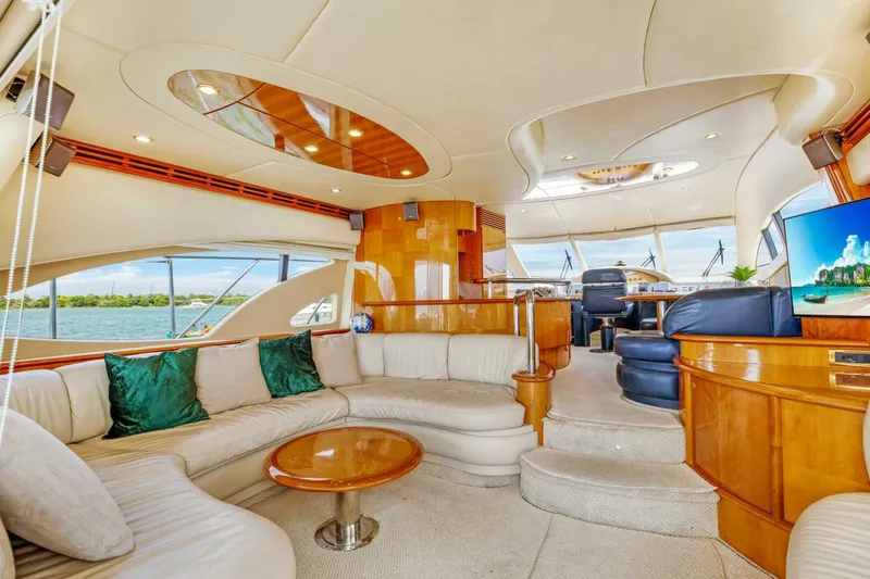 Slide: The Image of Azimut 62 2004 - 5