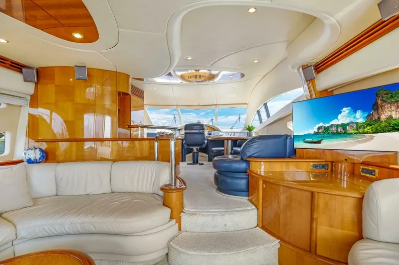 Slide: The Image of Azimut 62 2004 - 6