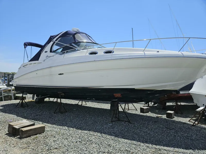 The Image of Sea Ray 320 2004 - 0