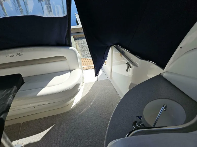 Slide: The Image of Sea Ray 320 2004 - 12