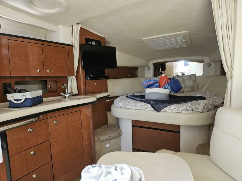 Slide: The Image of Sea Ray 320 2004 - 2
