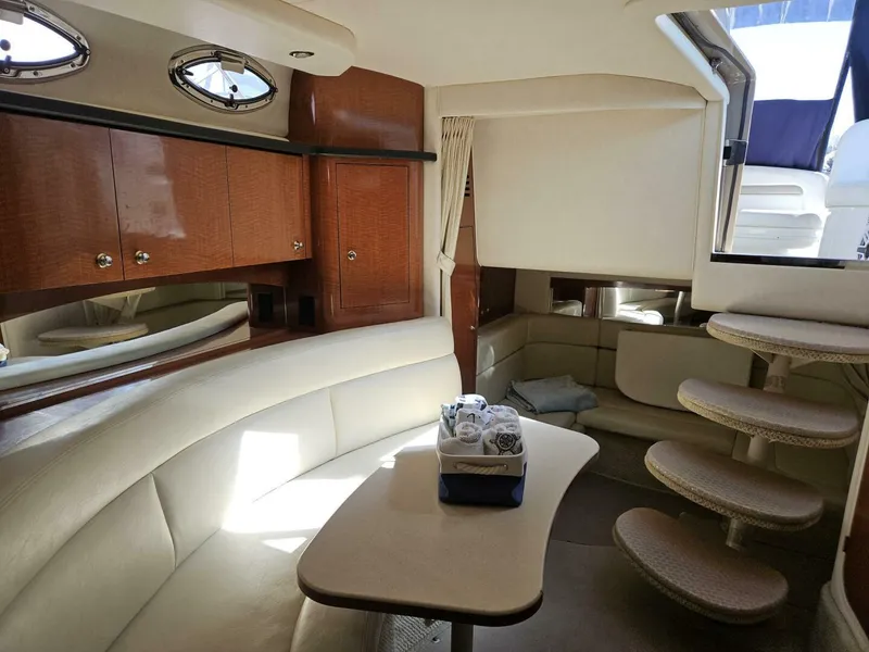Slide: The Image of Sea Ray 320 2004 - 20