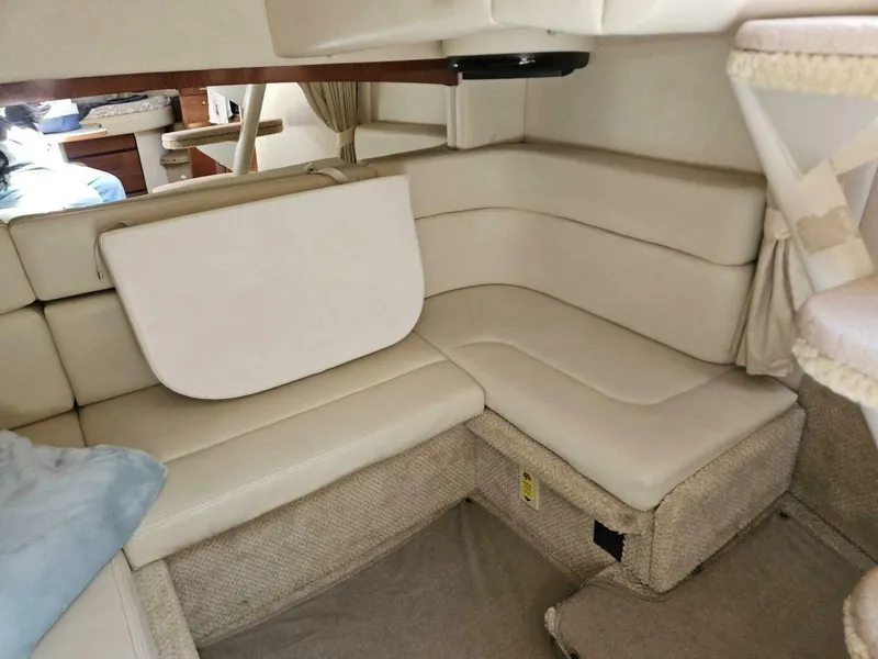 Slide: The Image of Sea Ray 320 2004 - 21