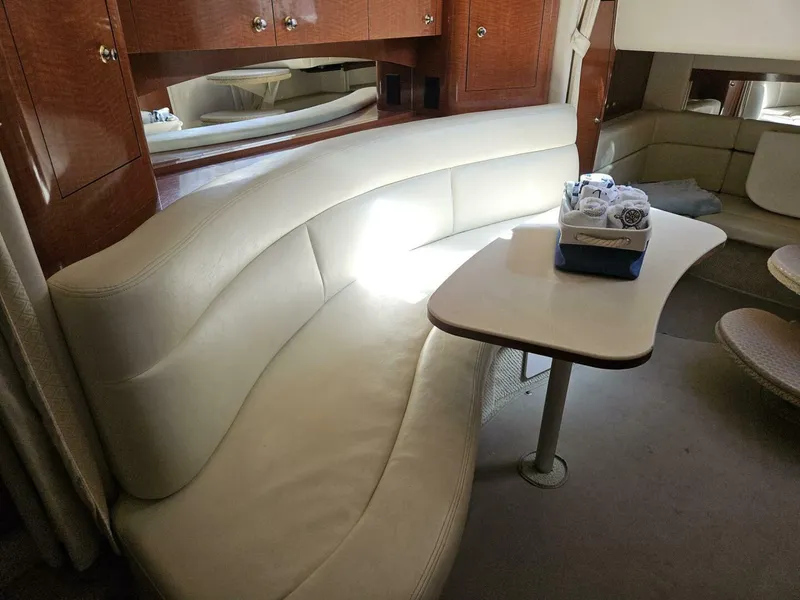 Slide: The Image of Sea Ray 320 2004 - 28