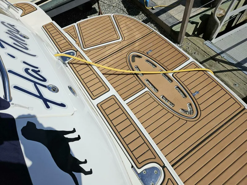 Slide: The Image of Sea Ray 320 2004 - 31