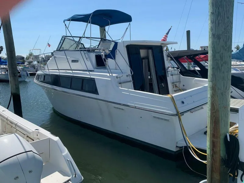 The Image of Carver Yachts Mariner 3297 1990 - 0