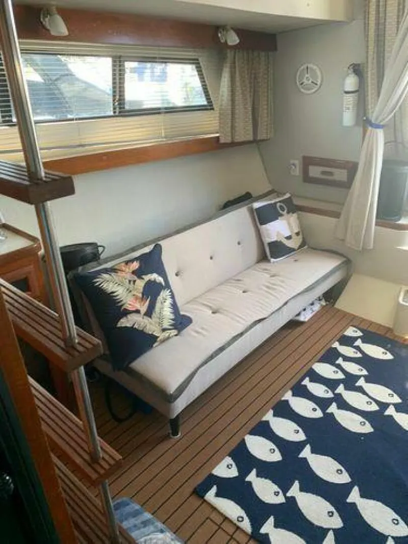 Slide: The Image of Carver Yachts Mariner 3297 1990 - 15