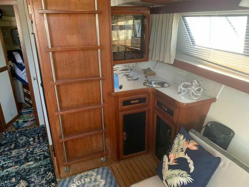 Slide: The Image of Carver Yachts Mariner 3297 1990 - 16